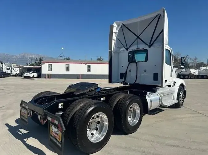 2022 Peterbilt 579