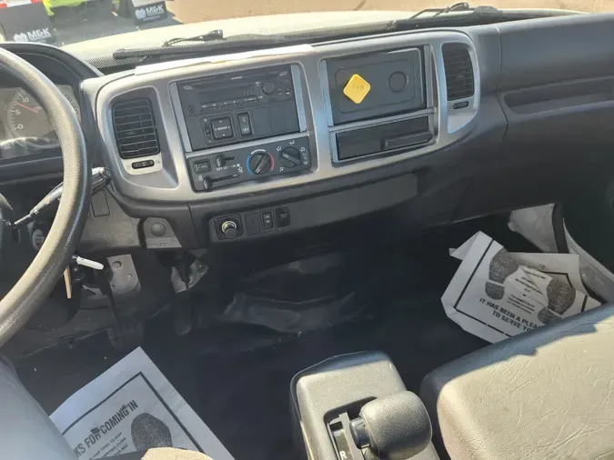 2017 HINO 338