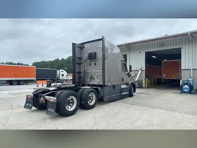2022 Freightliner Cascadia 126
