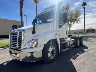 2018 FREIGHTLINER/MERCEDES CASCADIA 125