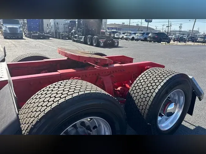 2019 FREIGHTLINER CA116