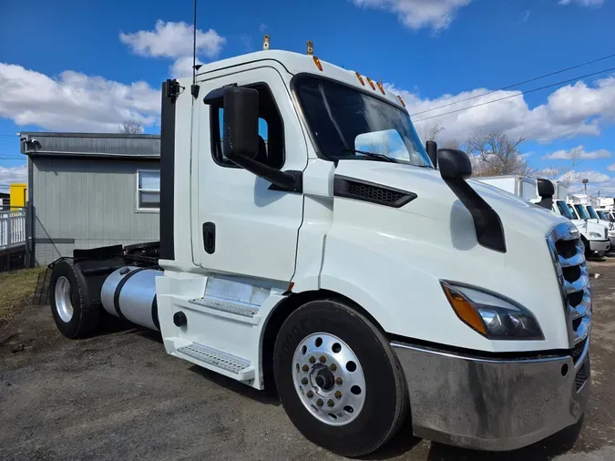 2019 FREIGHTLINER/MERCEDES NEW CASCADIA 116