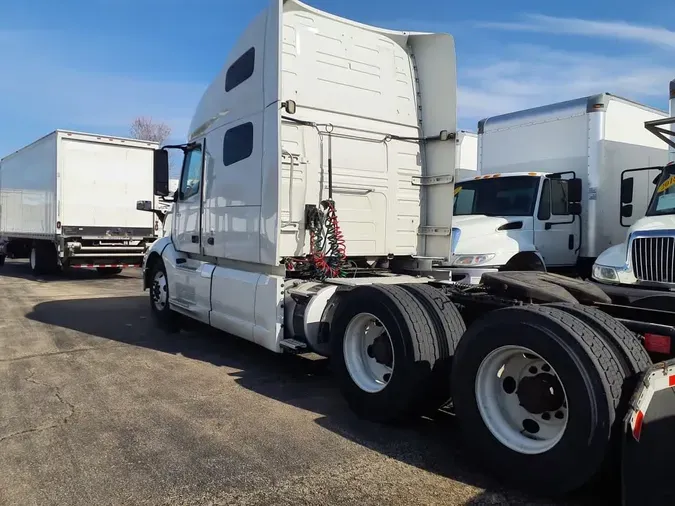 2019 VOLVO VNL64T-760