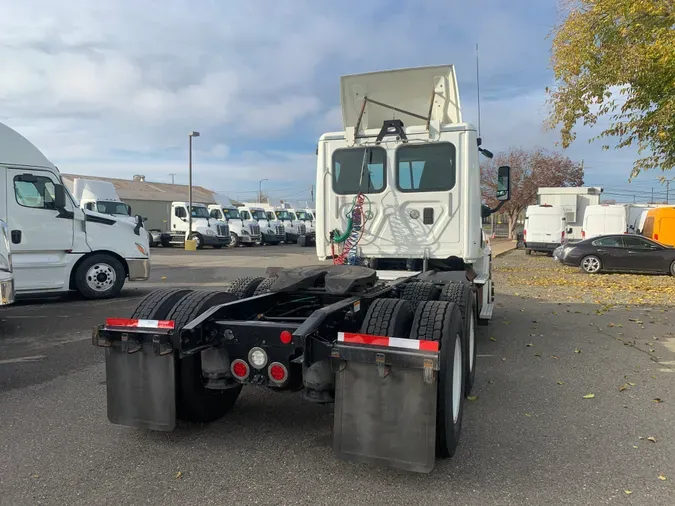 2016 FREIGHTLINER/MERCEDES CASCADIA 125