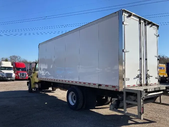 2016 Freightliner M2