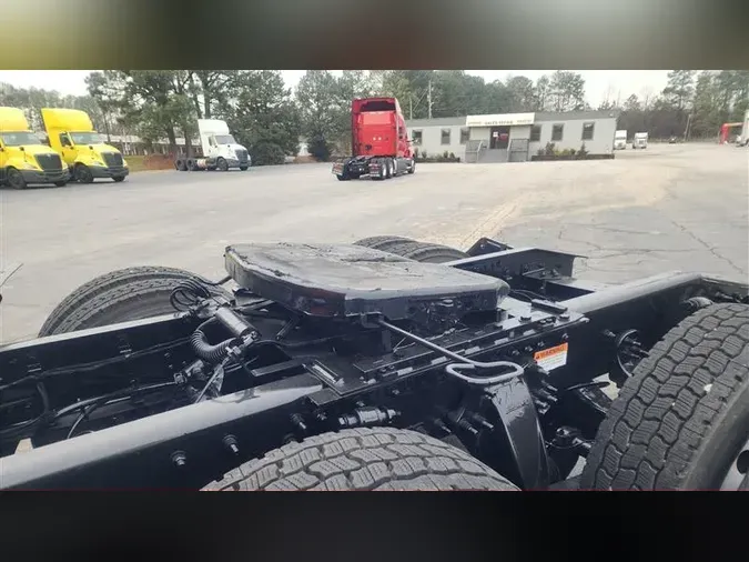 2022 FREIGHTLINER CA126