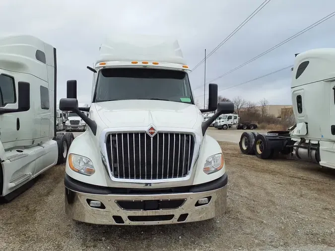 2020 NAVISTAR INTERNATIONAL LT625 SLPR CAB