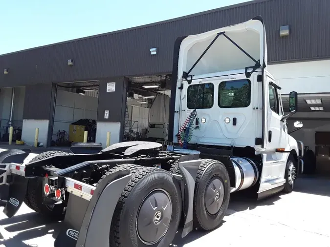 2023 FREIGHTLINER/MERCEDES NEW CASCADIA PX12664f34722b46c8f473230928114f324f656