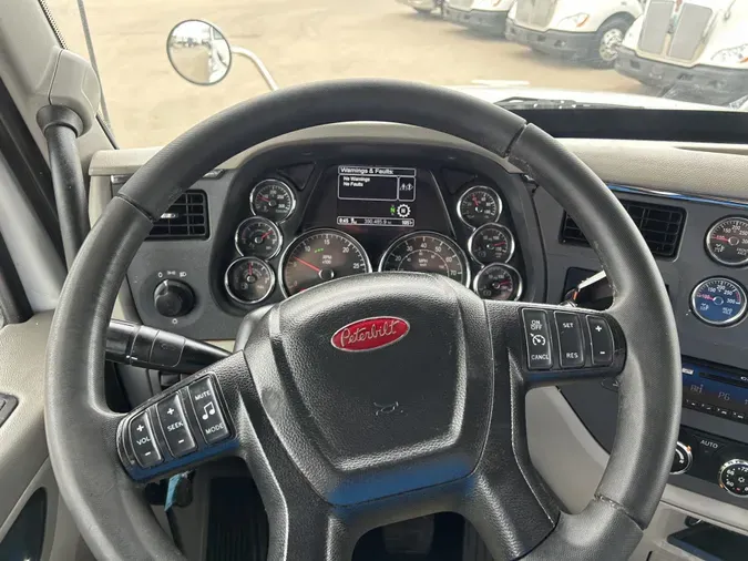 2020 Peterbilt 567