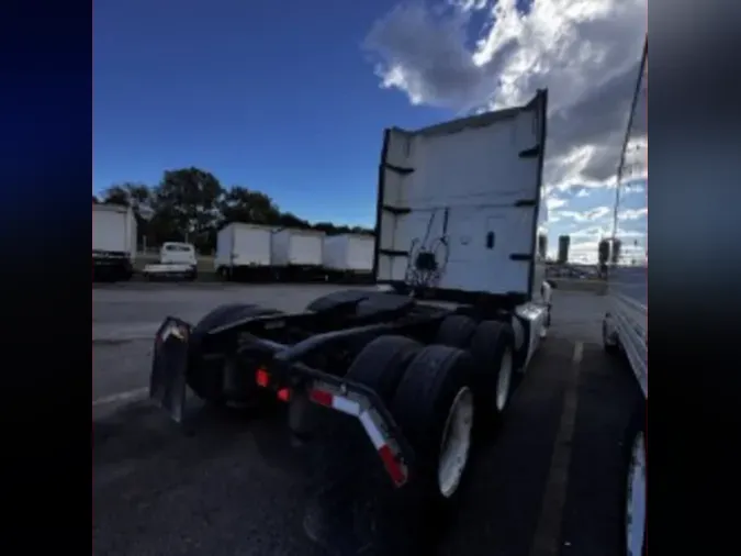 2020 NAVISTAR INTERNATIONAL LT625 SLPR CAB