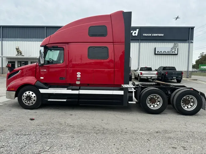 2019 Volvo VNL64T860