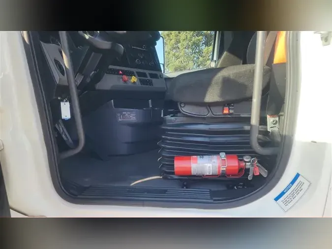 2022 FREIGHTLINER CA116