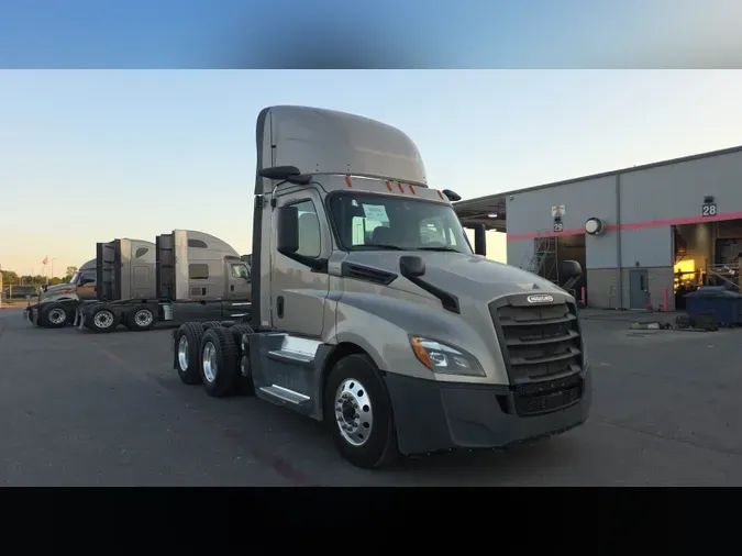 2020 Freightliner Cascadia 126f34f43d26e273c6a6363af0bf8a56c8f