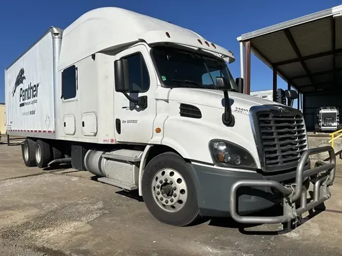 2016 FREIGHTLINER CASCADIA 113