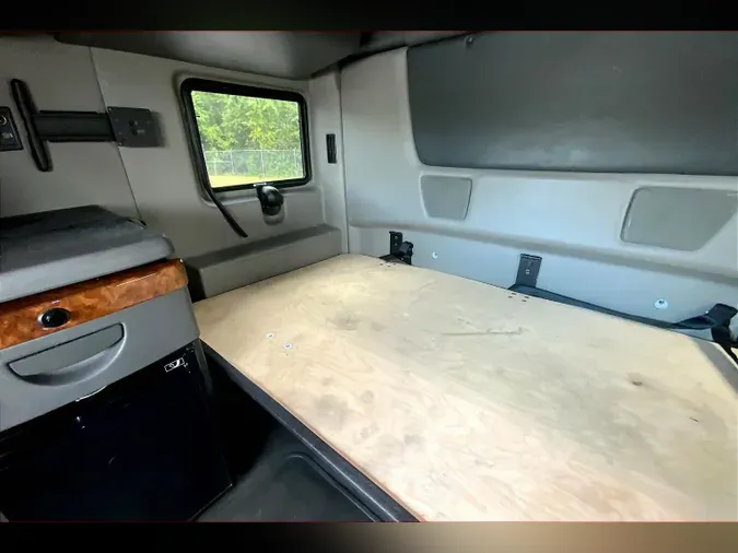 2021 INT LT625 6x4