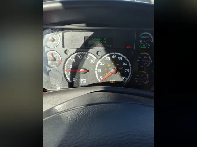 2019 FREIGHTLINER/MERCEDES M2 106