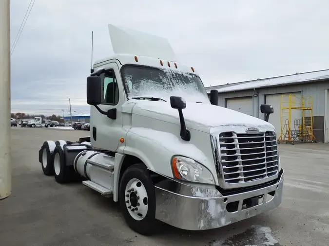 2019 FREIGHTLINER/MERCEDES CASCADIA 125f3571186d1732ff63ce5b25479eb3b3a
