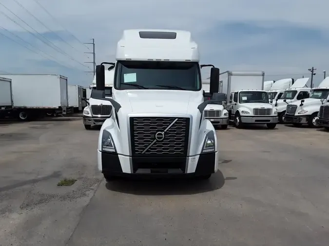 2020 VOLVO VNL64T-760