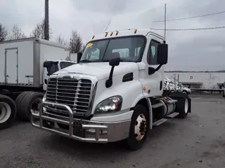 2017 FREIGHTLINER/MERCEDES CASCADIA 113