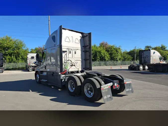 2024 Freightliner Cascadia 126f35fa8a8925eddfd7f82fa443937a3d5