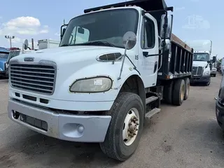 2012 FREIGHTLINER BUSINESS CLASS M2 106