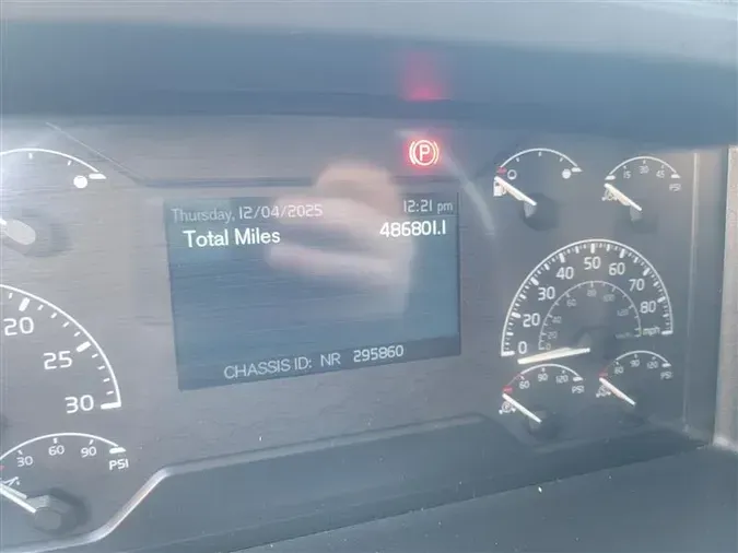 2022 VOLVO VNL64T860