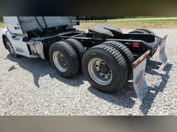 2018 Volvo VNL300