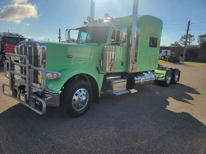 2023 Peterbilt 389