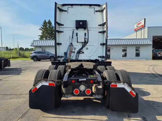 2018 FREIGHTLINER CASCADIA 125