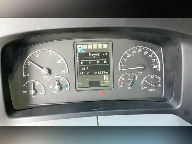 2021 Freightliner Cascadia 126