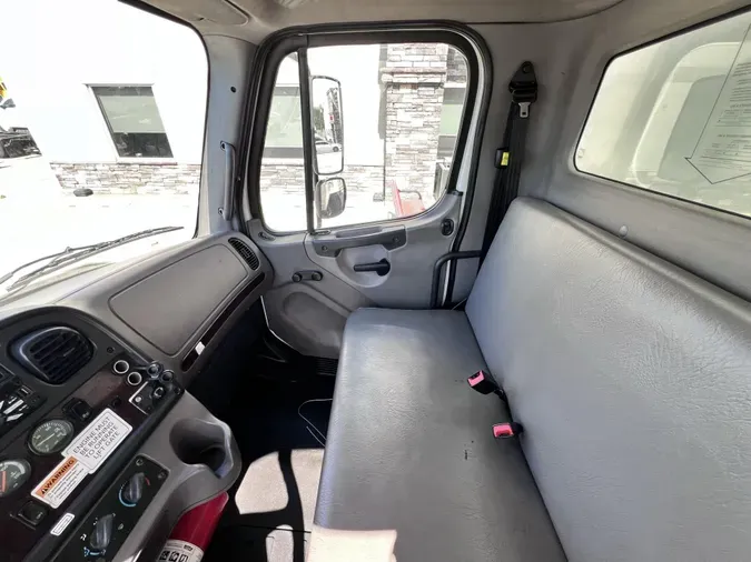 2018 Freightliner Business Class M2 106