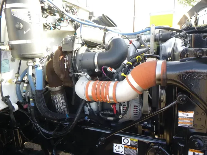 2020 Peterbilt 337