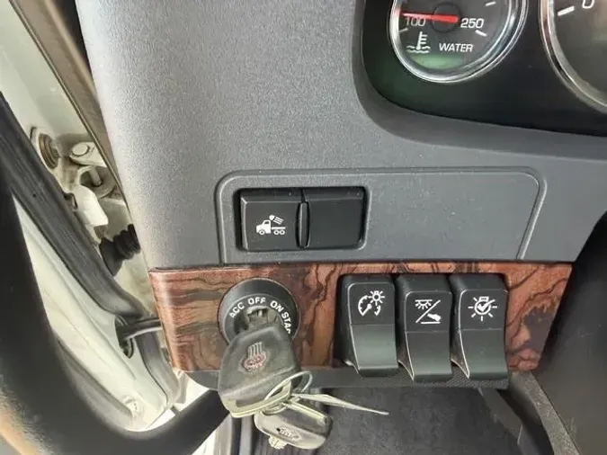 2022 Kenworth T680f37b078e33a0049b2c92ceaf0b6fbf2a