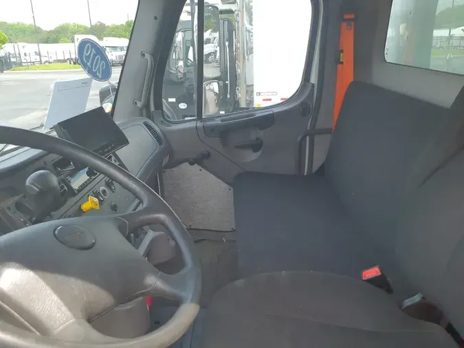 2019 FREIGHTLINER/MERCEDES M2 106