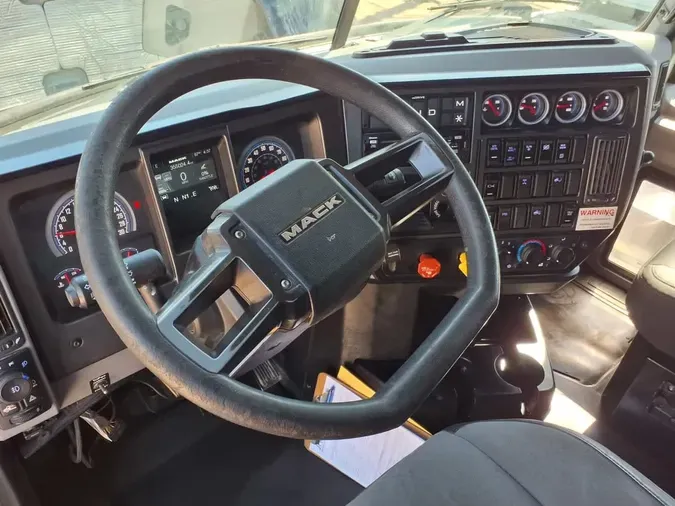 2020 MACK TRUCKS, INC. ANTHEM 64T