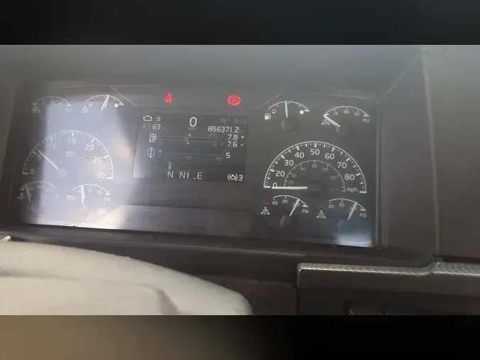 2020 Volvo VNL300f37edbba99d9e035a49a675fcd9ca32e
