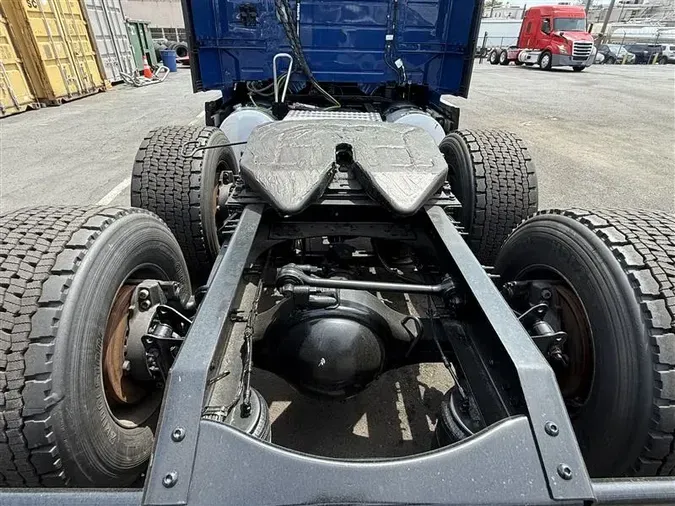 2022 VOLVO VNR64T300f37f77f4e55bd8034cf011c99f30688a