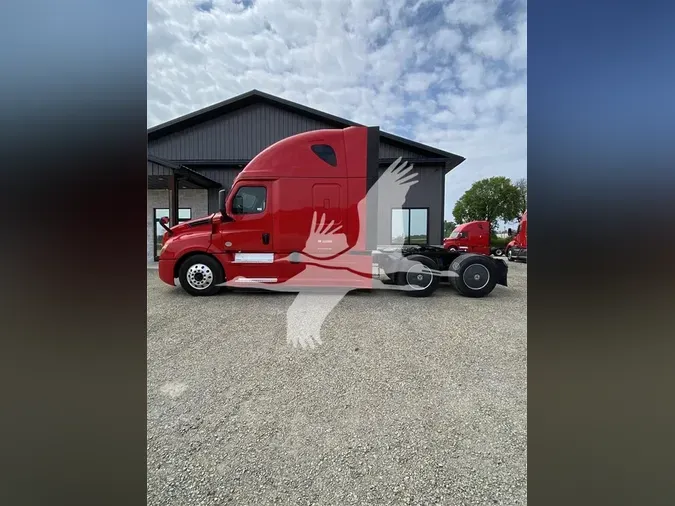 2020 FREIGHTLINER CASCADIA 126