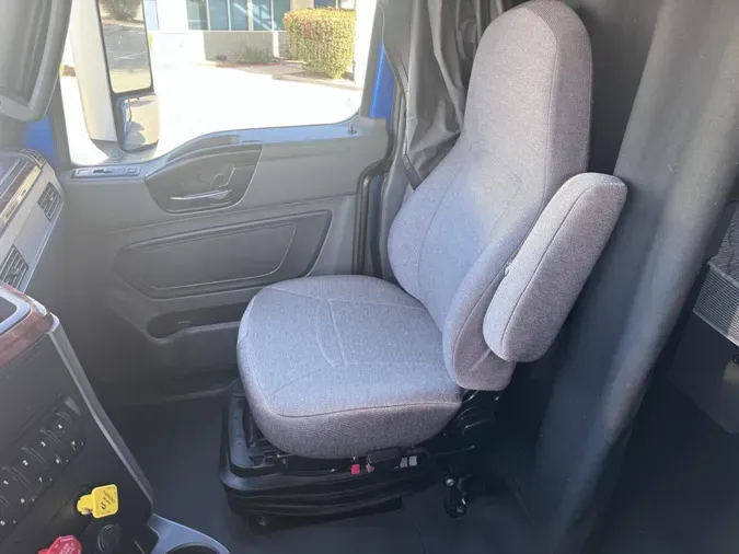 2022 International LT625