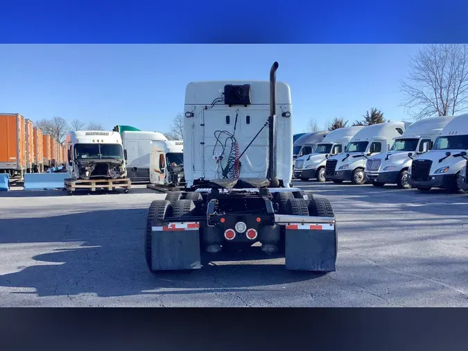 2021 Freightliner Cascadia 126