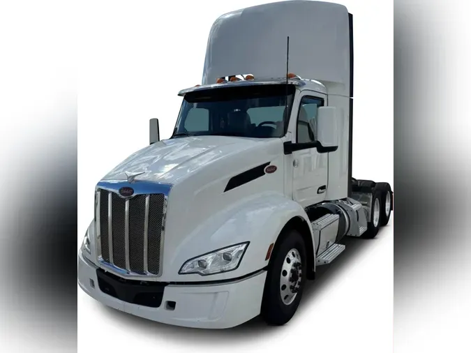 2022 Peterbilt 579f3887c15b66fe48ac612b4f313f55144