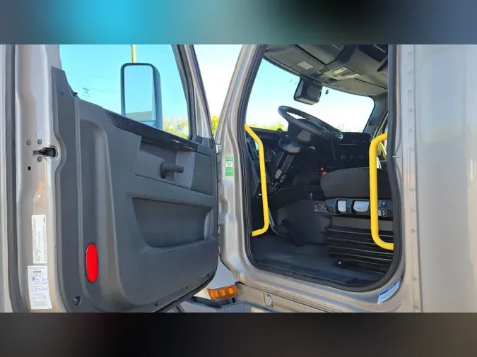 2024 Freightliner Cascadia 126f3889e49935b3acabf0beb6b999a29d1