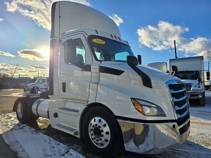 2019 FREIGHTLINER/MERCEDES NEW CASCADIA 116