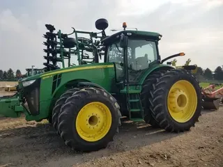 2013 JOHN DEERE 8335R