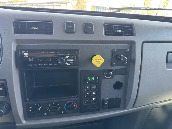 2020 Peterbilt 337