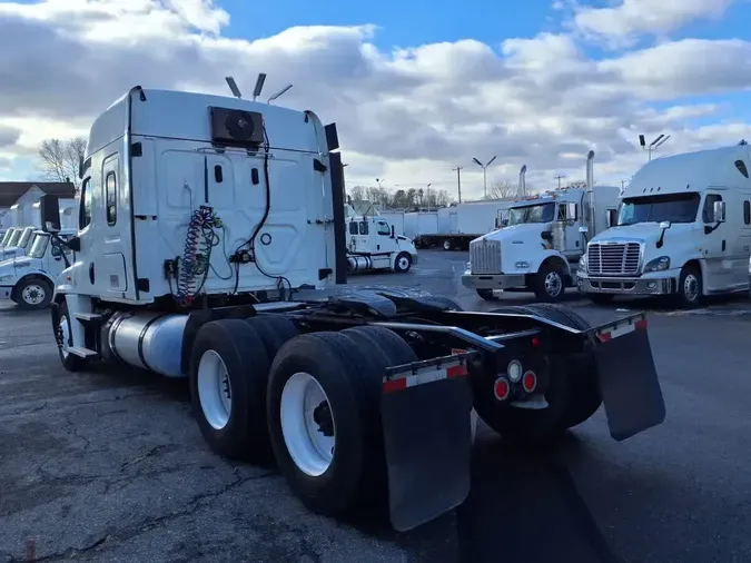 2020 FREIGHTLINER/MERCEDES CASCADIA 125