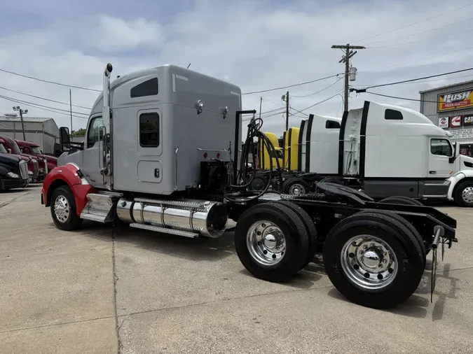 2019 Kenworth T880