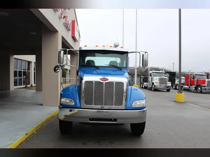 2021 Peterbilt 337