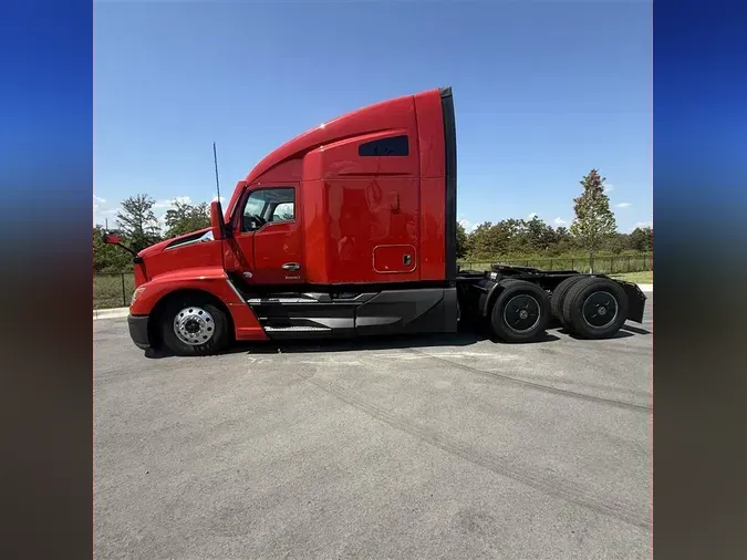 2023 KENWORTH T680