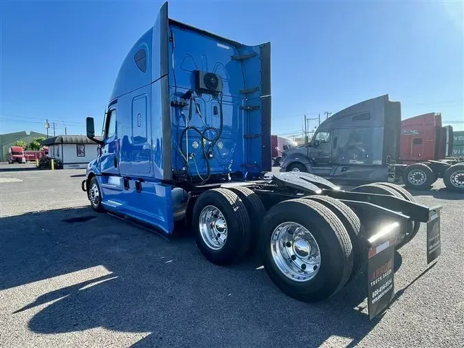 2021 FREIGHTLINER CA126